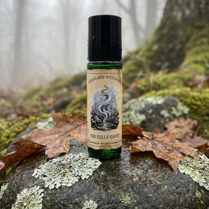 The Gully-Ghost Perfume Oil | Silver Lichen & Grey Rain | Woodland Folklore | Druid Pagan Ritual Gift | Ethereal Chilly Damp Scent