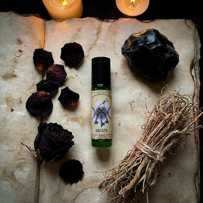 Hecate Perfume Oil | Red Musk & Patchouli | Goddess of Witchcraft | Crossroads Ritual Oil | Dark Rose Vetiver